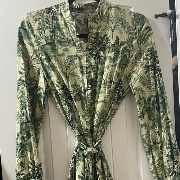 Zara nwt green leaf print long sleeve mini dress - Picture 2 of 4